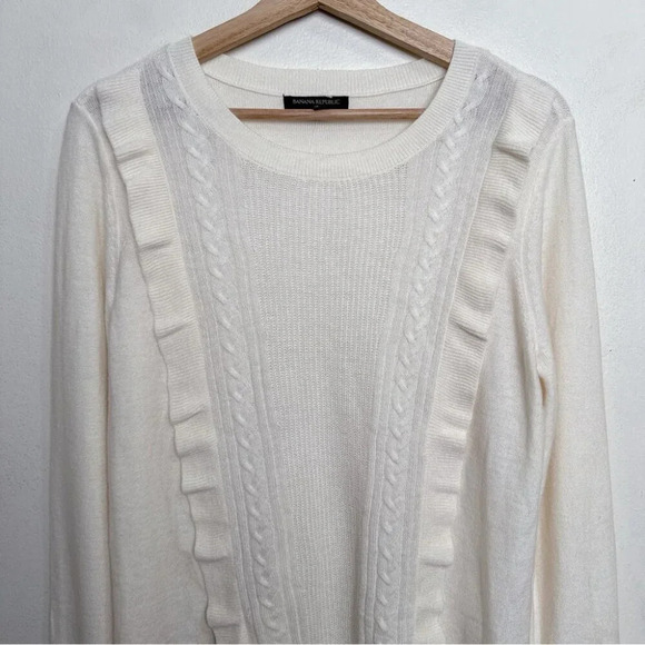 BANANA REPUBLIC Womens Medium Ruffle Front Cable Wool Sweater Ivory Color - Picture 5 of 15